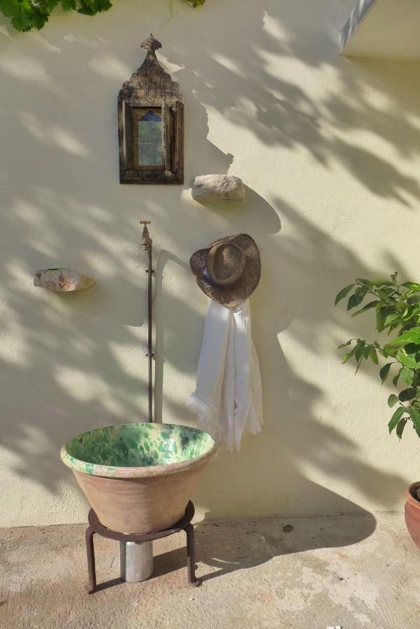 Masseria Serafino Остуни Екстериор снимка